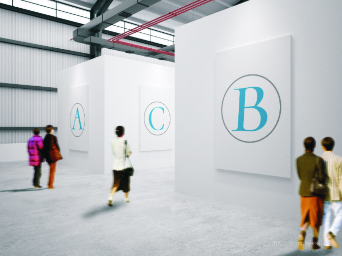 精美大气室外海报样机设计